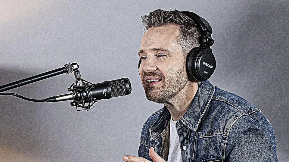 Tascam Dynamic Microphone for Broadcast Microphone(TM-70), Black - Image 3 of 4