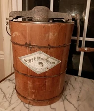 Antique manual crank White Mountain ice cream maker, Working,  40