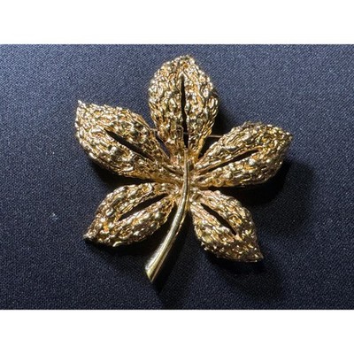 Vintage Crown Trifari Gold Tone Leaf Brooch