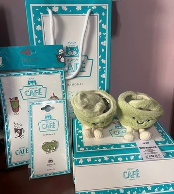 Jellycat Shanghai Exclusive Amuseables Ool & Ong Teetassen mit Pin und Sticker
