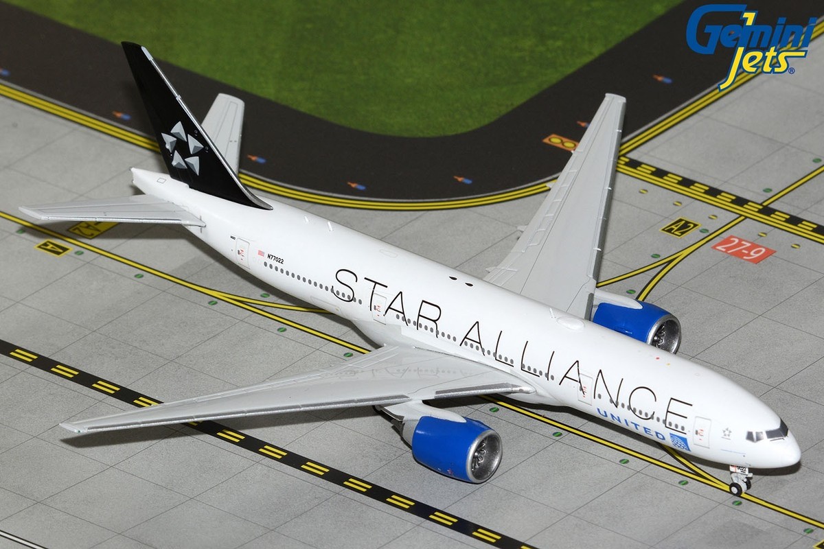 United Airlines 777-200 Star Alliance GJUAL2314 Gemini Jets Scale