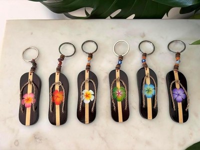 Hawaiian Wooden Flip Flop Plumeria Flower Wallet Purse Keychain Accessory QTY 2