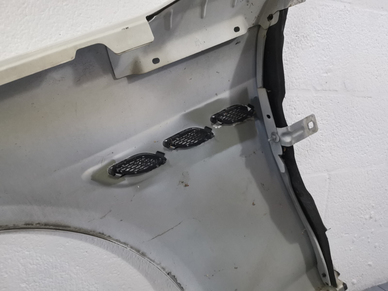 14-19 MASERATI QUATTROPORTE S Q4 FRONT RIGHT PASSENGER FENDER WING WHITE