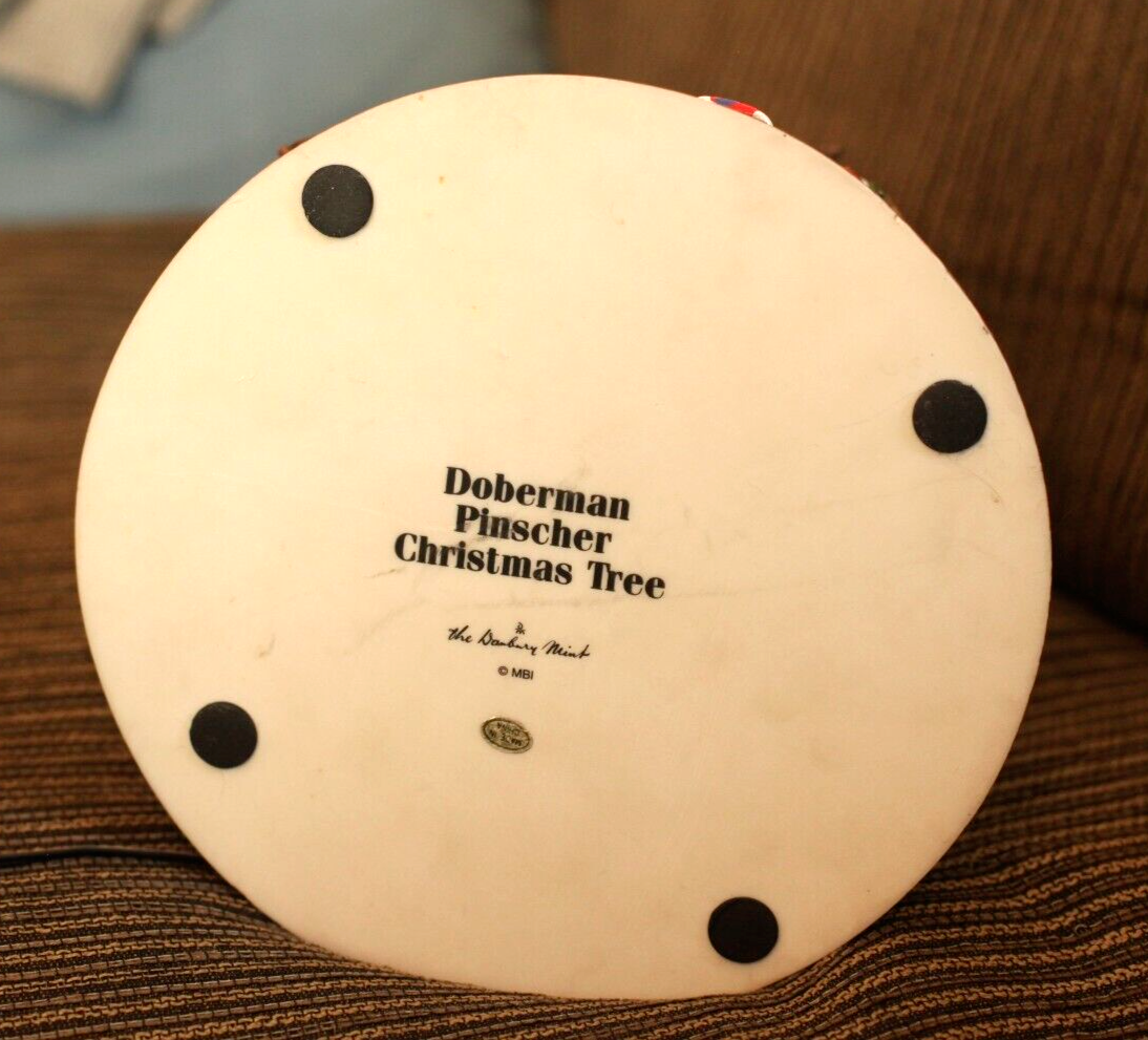 Danbury Mint Doberman Pinscher Dog Christmas Tree Lights Up Sculpture