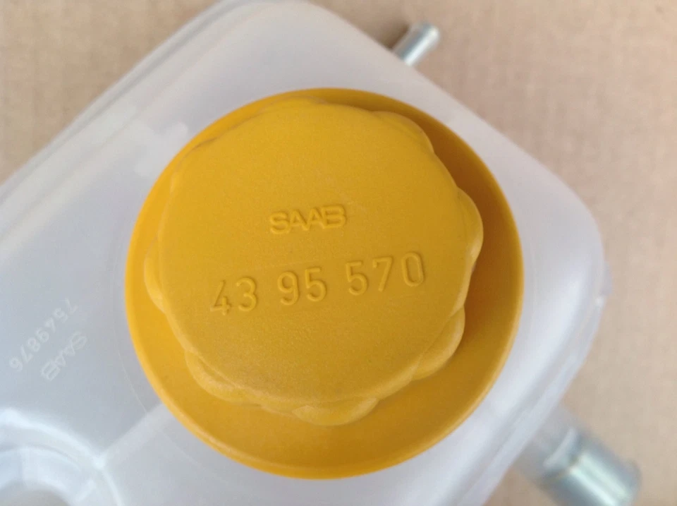 GENUINE SAAB CLASSIC 900 86-93 EXPANSION TANK & CAP - BRAND NEW - 7549876 - Image 4 of 4