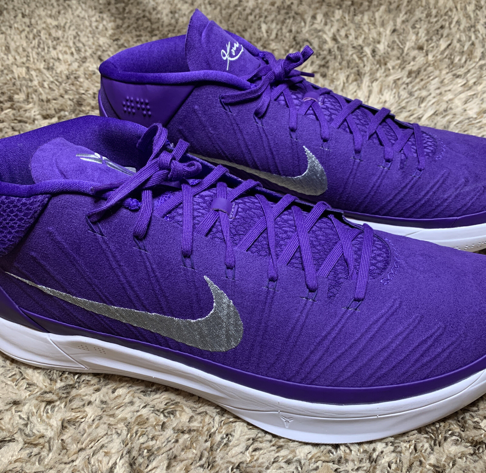 kobe ad mid violet
