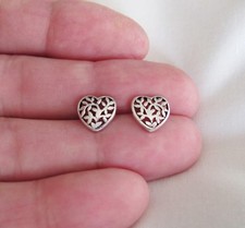 Sterling Silver 10mm Floral heart post stud earrings.