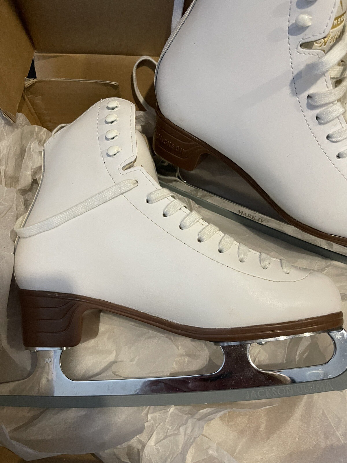 Size 7 B Jackson Artiste 1790 Figure Skating Ice Skates Womens. Open
