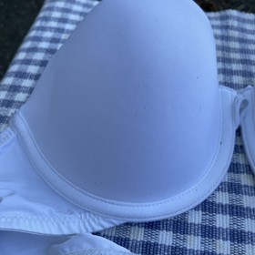 Slightly Padded Few Imperfections White Bra