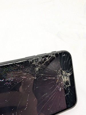 Apple iPhone 8 - Untested - Space Gray - (For Parts Only) Screen