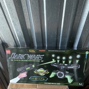 Best Choice Products Dark Wars Glow-in-the-Dark Shooting Game Set, 4+, SKY5468