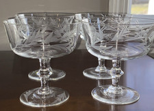 Juego De Colección De 4 Copas De Cristal Sherbet Coupé Champagne Cocktail Grabadas