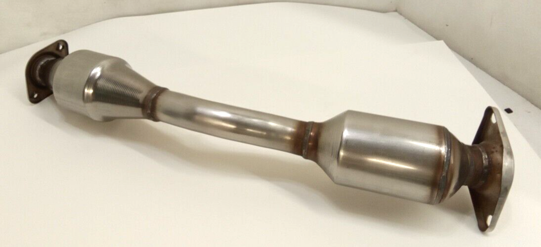 Exhaust Universal Catalytic Converter N/CA/RK102168-CHN-1 12/15