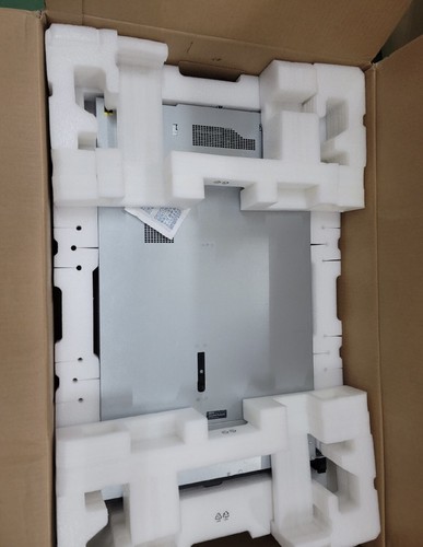 HPE ProLiant DL360 Gen10 Server 8*2.5 " 4210R 1P 16G NC 8SFF Svr Position 500W - Picture 5 of 8