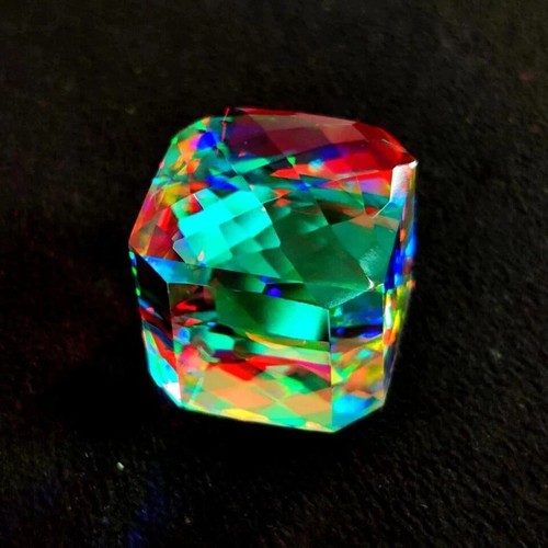 Piedra preciosa suelta topacio místico corte cubo color arco iris natural certificado 100 quilates - Imagen 4 de 8