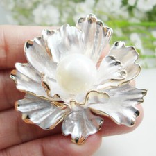 Woman's New Elegant Peony Flower Pendant Brooch Pin Clear Zircon Crystal Gifts