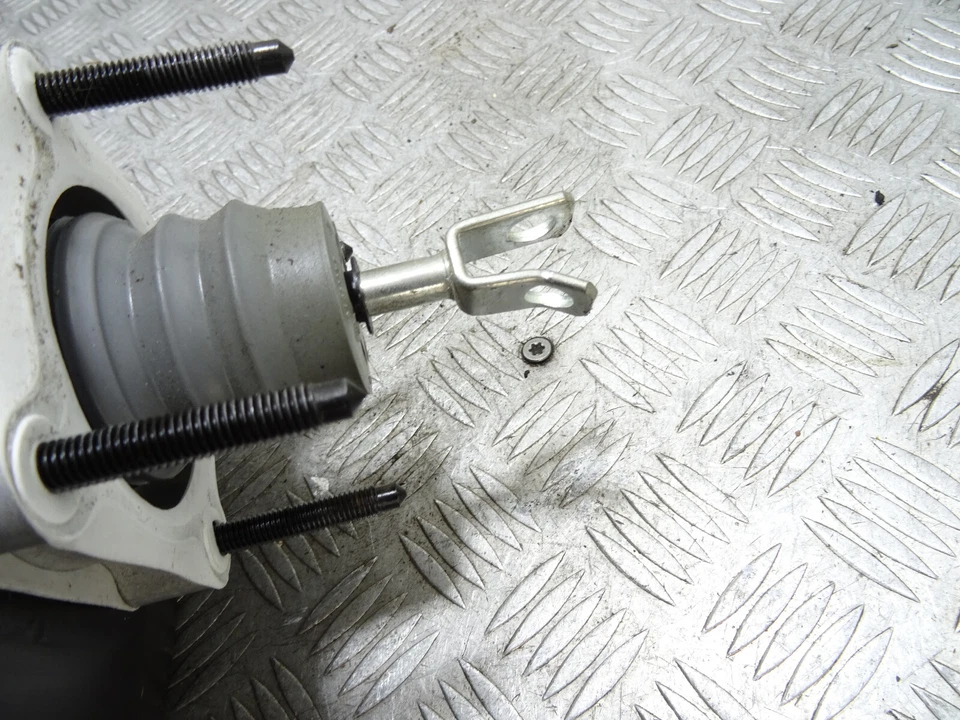 2017 FORD KUGA MK2 1.5 DIESEL BRAKE SERVO MASTER CYLINDER DV61-2B195-XB *8811 - Image 4 of 4