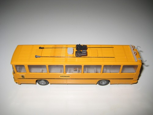 s.e.s. Berlin H0 14130220 - Autobús urbano amarillo "Weimar" - Imagen 10 de 11