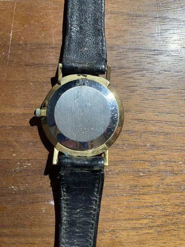 Orologio UNIVERSAL GENEVE Carica Manuale Pelle Oro Non Funzionante Per Ricambi mzmr A - Foto 2 di 3