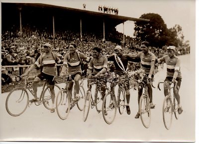 1930 Tour de France Winning Team Photograph