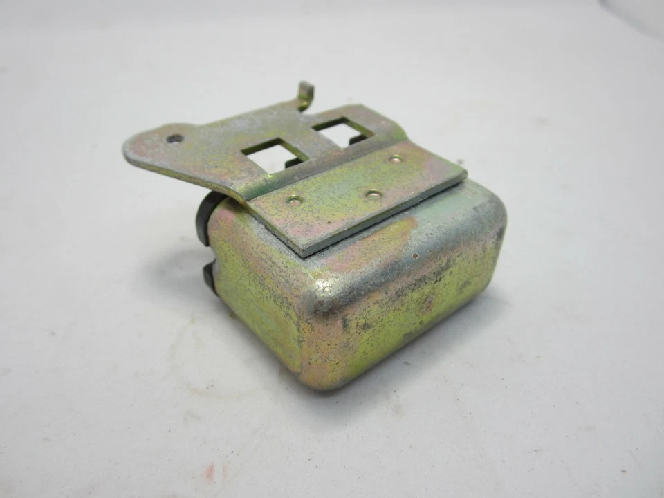 Relé de bocina Lemans 66 Pontiac Acadian Beaumont Grand Prix GTO Foto 4 de 4