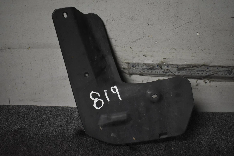 Protetor de lama traseiro esquerdo ACURA MDX 2014-2016 FABRICANTE DE EQUIPAMENTO ORIGINAL - Imagem 4 de 4