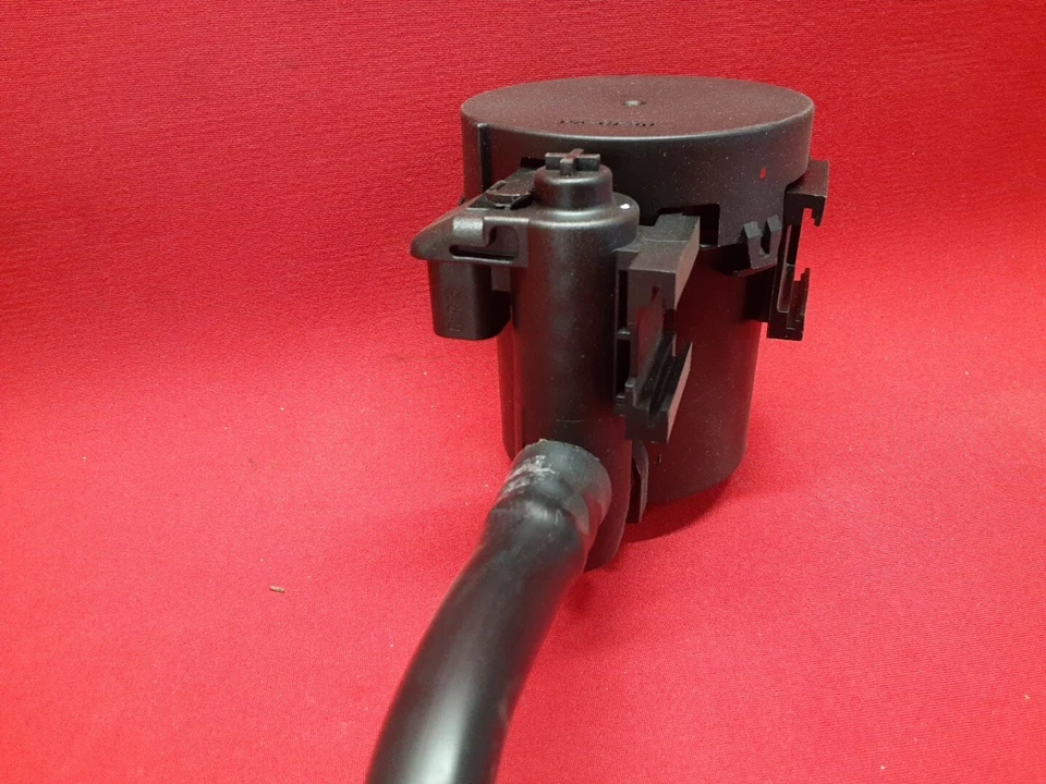 Solenoide de purga de bote de vapor GM 2007-2017 23287620 Foto 4 de 4