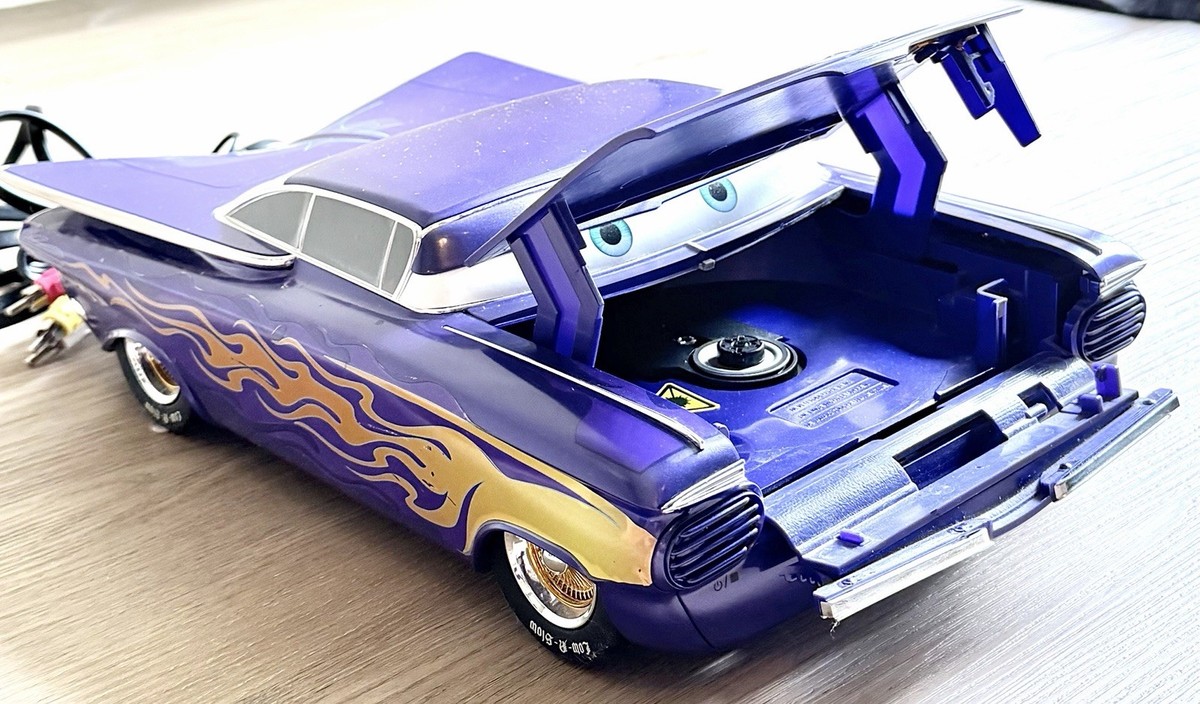 Disney Pixar Cars Ramone Lowrider DVD Player Purple C800D - Rare