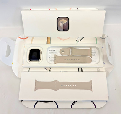 Apple Watch Series 9 41mm GPS Starlight w/ S/M Starlight Sports Band