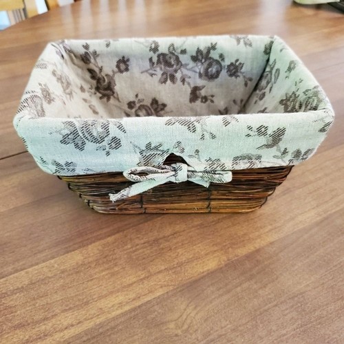 Ancienne brindille de vanité doublée panier 10x7x5