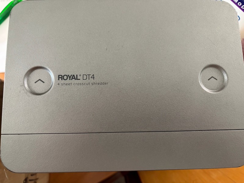 Royal DT4 Desktop Mini Paper Shredder 4 Sheet Crosscut