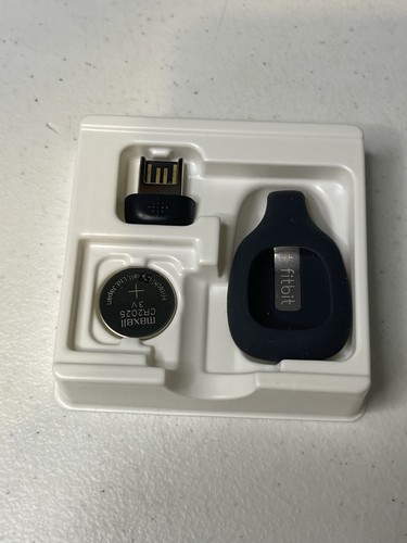 New Fitbit Zip Activity Tracker Black Wireless Includes Clip, battery, Dongle - Picture 6 of 6