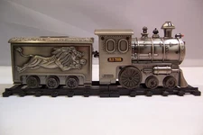 VINTAGE TRAIN & COAL CAR NOVELTY LIGHTER COLLECTIBLE W/ LIGHT & SOUND OLD STOCK
