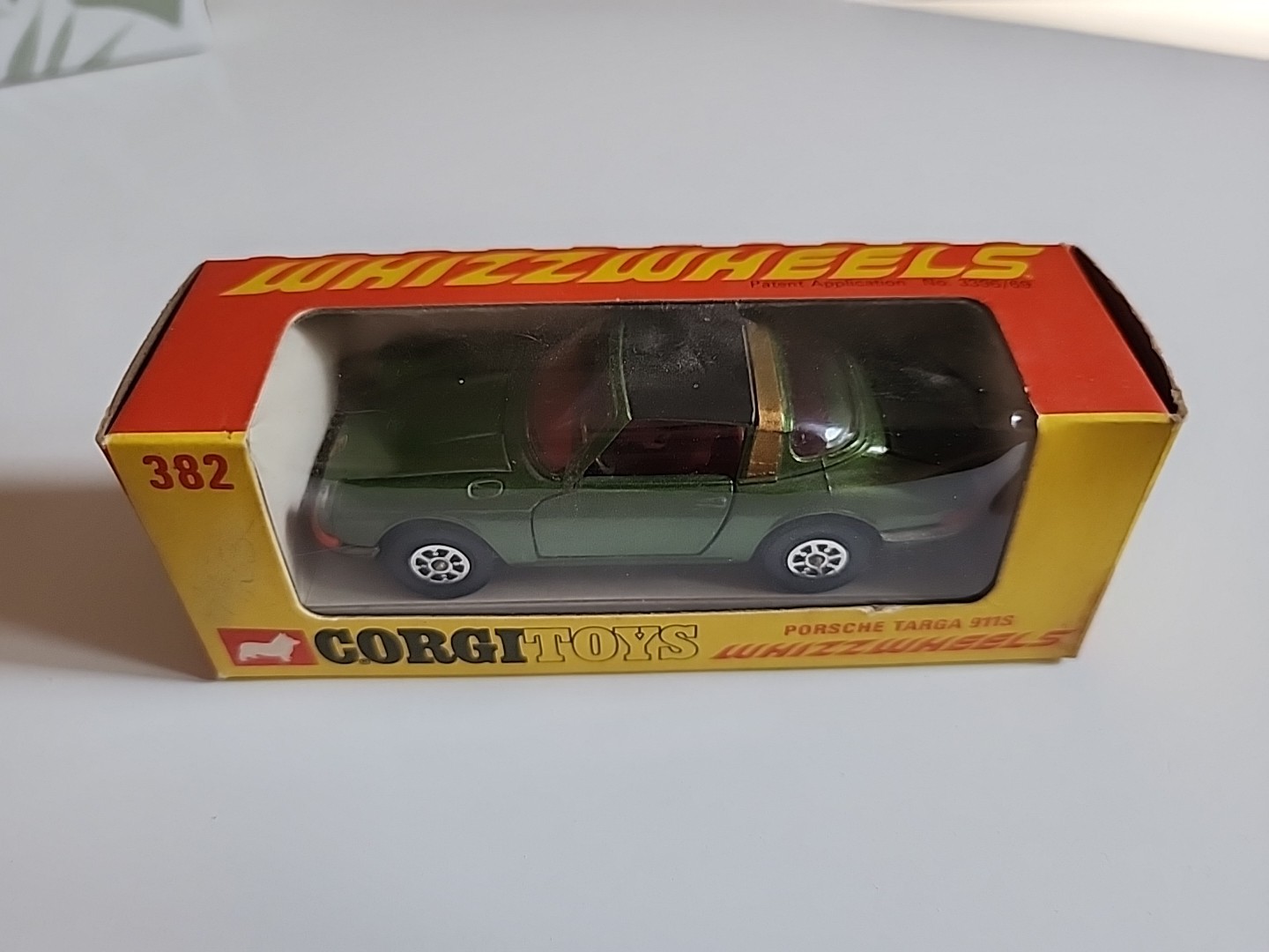 CORGI - CORGI TOYS porsche targa 911S ミニカー Vintage 1974 Corgi #382 Porsche Targa 911S in Green w Orange
