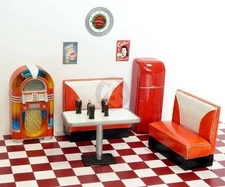 Plus Model 1/35 Diner Furniture w/Jukebox Fridge Table Sofas etc. (w/Decals) 589