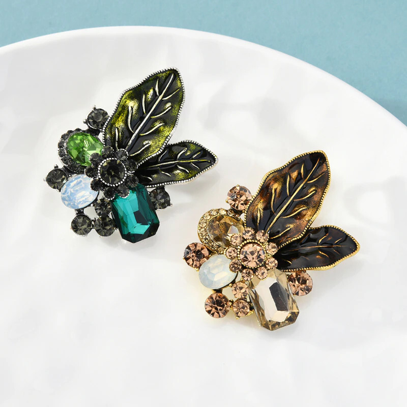 Elegant Flower Leaf Brooch Pin for Stylish Jewelry Accessories