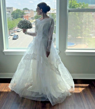 Vintage 1950s White Tulle Lace Princess Crumb Catcher Wedding Dress Gown Medium