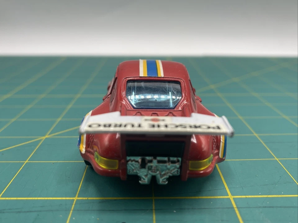 Lucky Porsche Turbo 1:37 rojo retroceso fricción raro difícil de encontrar Foto 4 de 4