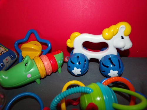 Fisher Price Rainbow Clicker Alligator Shell Core Rolling Pony Soft car Keys +++ - Picture 3 of 7