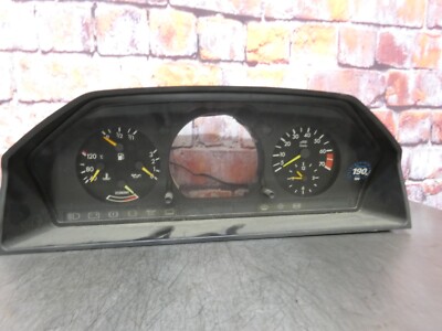 Mercedes-Benz W124 Kombiinstrument Drehzahlmesser Tankanzeige Uhr
