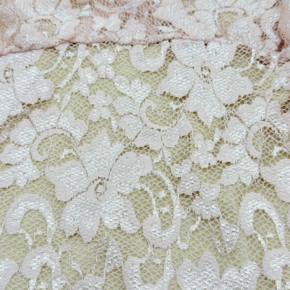 Top Cabi Rosa Encaje Beige Forro Festoneado Cuello en V Cintura Imperio Elastizado Talla Grande Foto 4 de 4