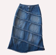 size M vintage denim skirt raw seam detail midi 90's jean