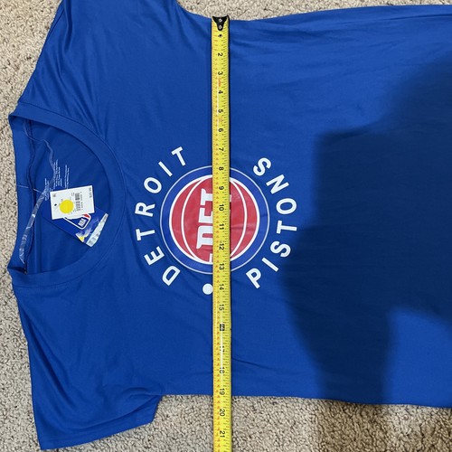 Detroit Pistons NBA Medium Casual Short Sleeve T-Shirt Blue NWT Women LICENSED - Picture 9 of 10