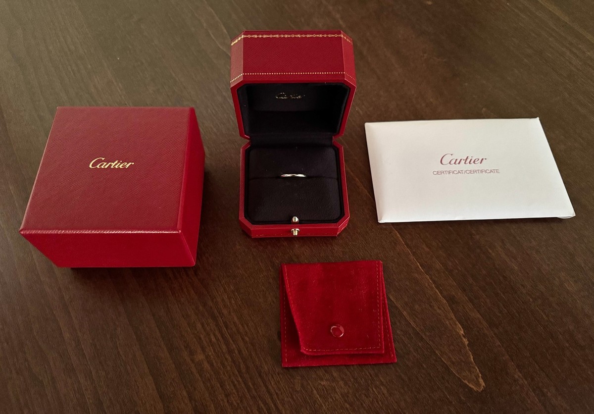 Cartier 1895 Wedding Band in Platinum, 2 mm width _ Cartier Size