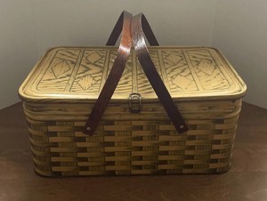 VTG Wood Grain Metal Tin Picnic Basket- Lunch, Craft or Bread Box w/Wood Handles