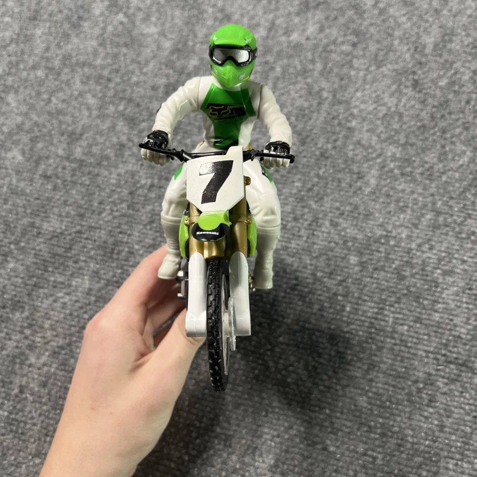 Mattel Motocross James Stewart #7 Super-Cross 2006 Toy KAWASAKI KX KXF Green 6" - Image 4 of 4