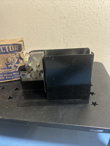 Vintage Irwin Toy Tin Projector - Picture 4 of 8
