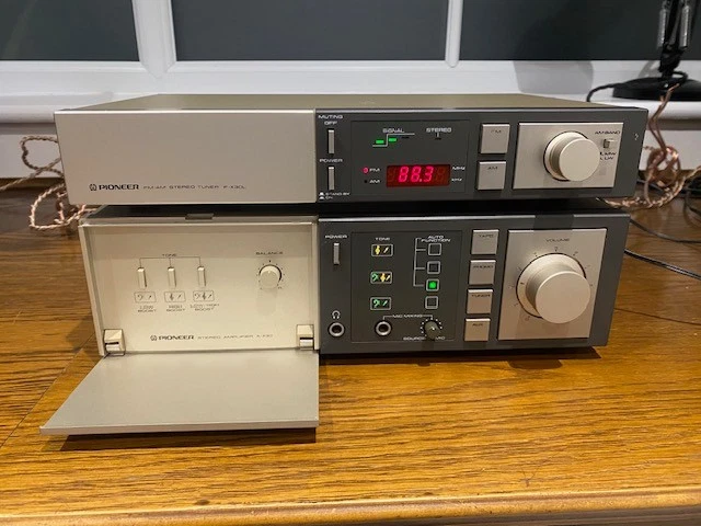 Pioneer A-X30 Amplifier & F-X30L Stereo Tuner - 1980's Midi Retro Vintage HiFi - Image 2 of 4
