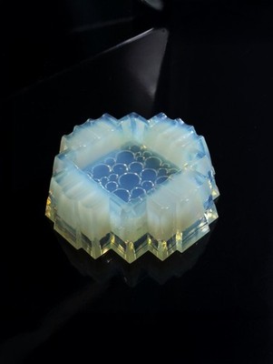 Vintage Sabino Paris Aschenbecher 1930er Opaline irisierend Glas Art Deco