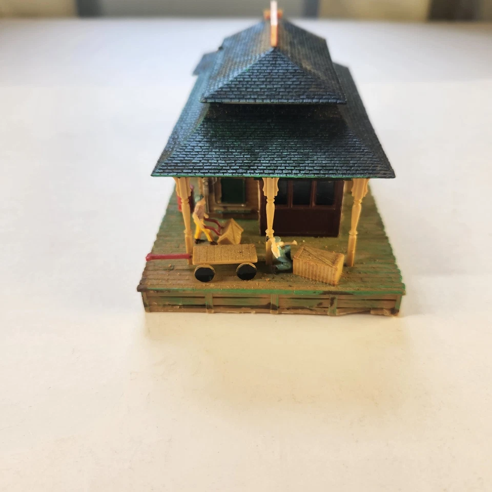 Здание HO - грузовая станция полностью собрана - Изображение 4 из 4